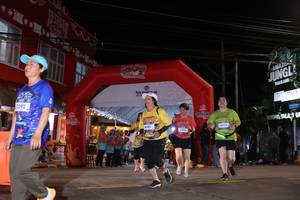 BIB: 1292, 4301, 4028
                            <button type="button" onclick="openModal(26262649)" class="btn btn-primary btn-sm float-right btn-popup" data-toggle="modal" data-target=".modal-high-quality">
                        <i class="fas fa-shopping-cart"></i> Add to Cart
                    </button>
                                            <button type="button" onclick="isThisMe(26262649, true)" class="btn btn-success btn-sm float-right btn-popup btn-isme hidden" data-toggle="tooltip" data-placement="bottom" title="นี่คือรูปของคุณใช่ไหม คลิกที่นี่เพื่อเอาเข้าอัลบั้ม">
                        <i class="fas fa-plus"></i> Add to album
                    </button>
                    <button type="button" onclick="isThisMe(26262649, false)" class="btn btn-warning btn-sm float-right btn-popup btn-isnotme hidden">
                        <i class="fas fa-ban"></i> Remove from album
                    </button>